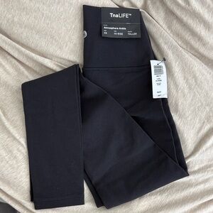 Atitzia TNA Atmosphere Ankle Leggings in Black